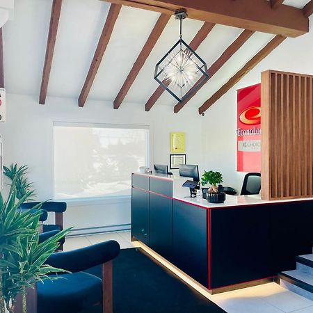 Econo Lodge Броссар Екстер'єр фото