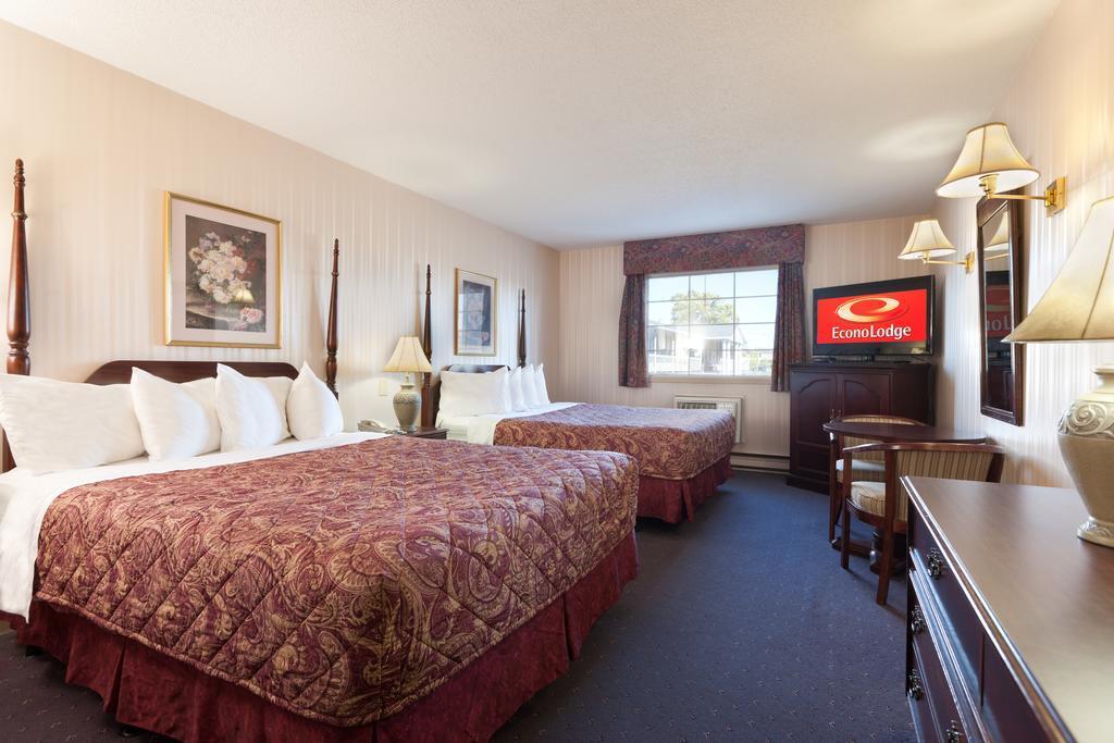 Econo Lodge Броссар Екстер'єр фото