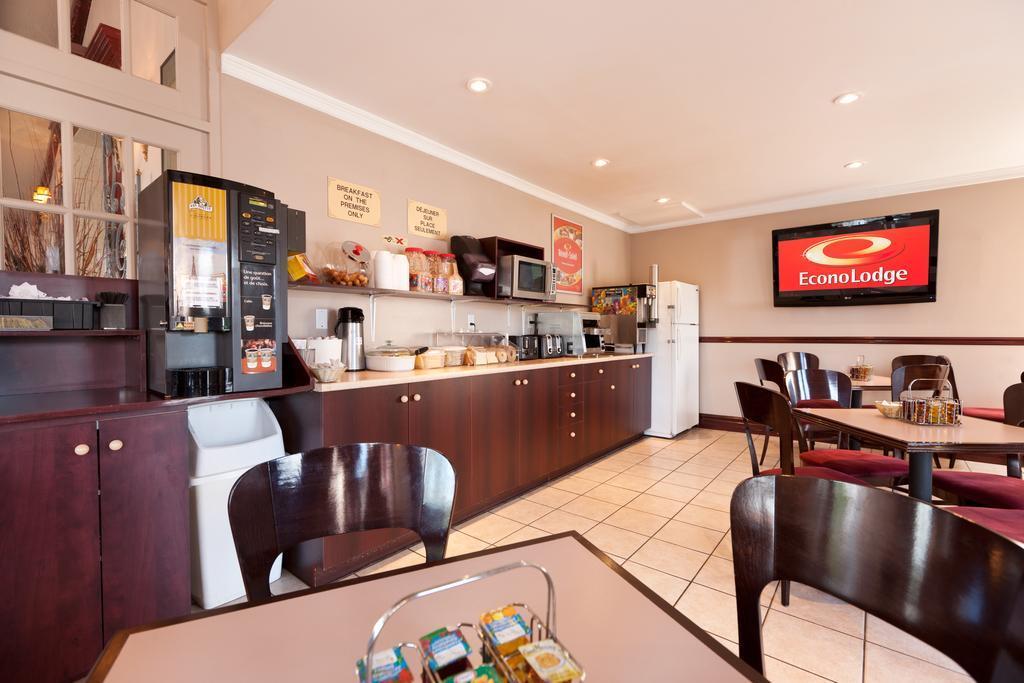 Econo Lodge Броссар Екстер'єр фото