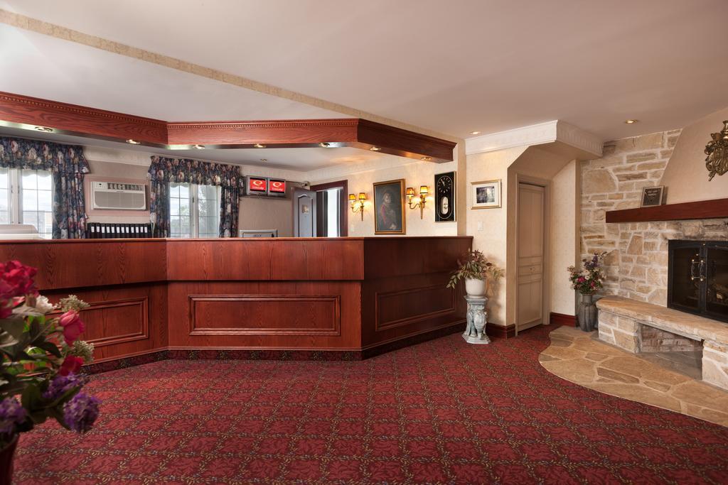 Econo Lodge Броссар Екстер'єр фото