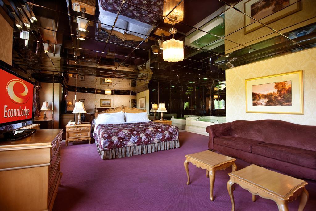 Econo Lodge Броссар Екстер'єр фото