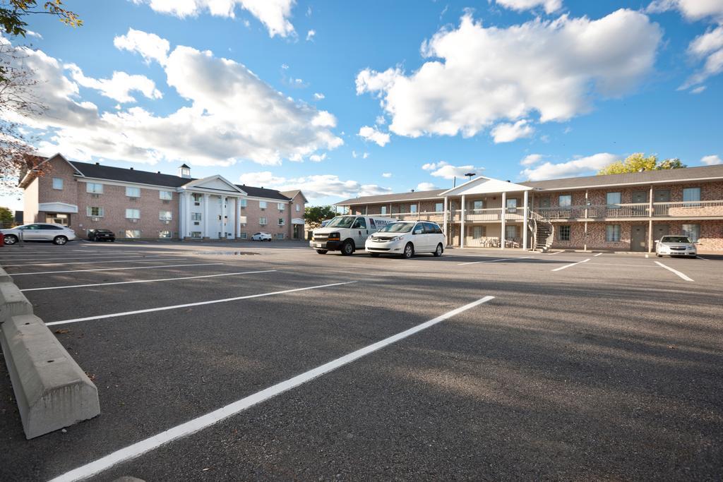 Econo Lodge Броссар Екстер'єр фото